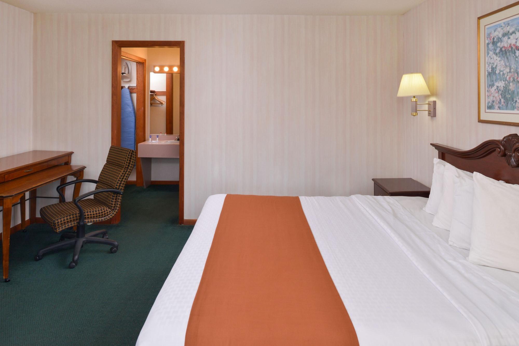 Americas Best Value Inn Plattsburgh Esterno foto