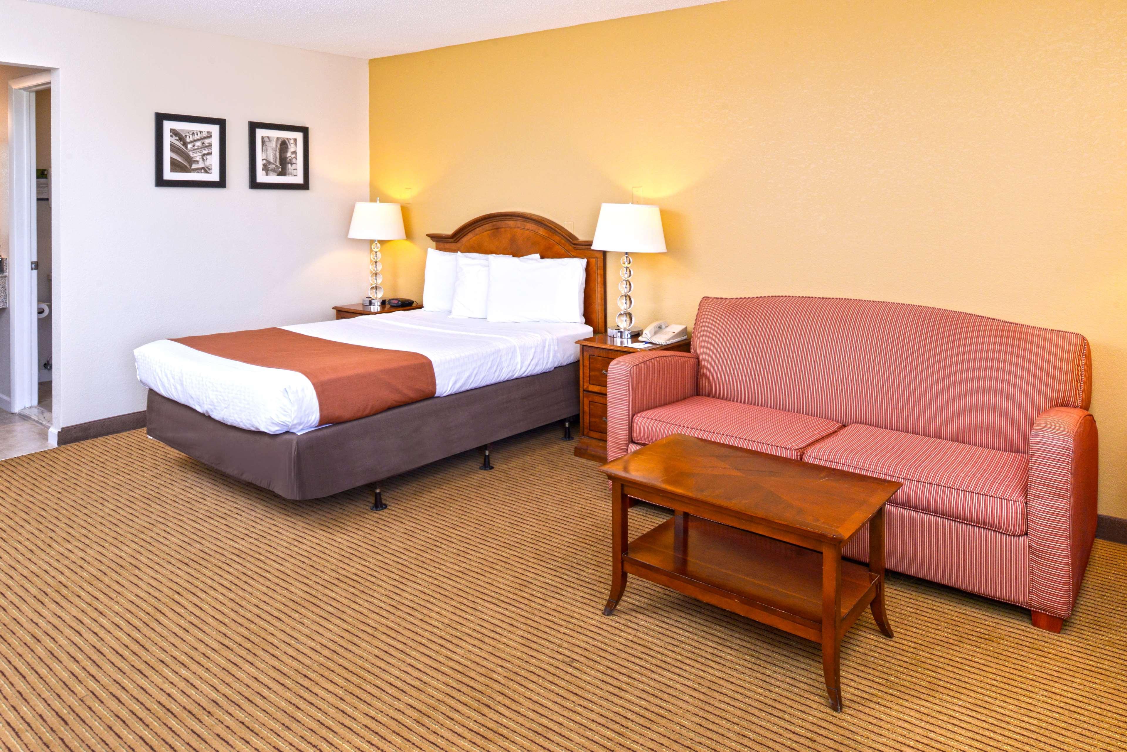 Americas Best Value Inn Plattsburgh Esterno foto