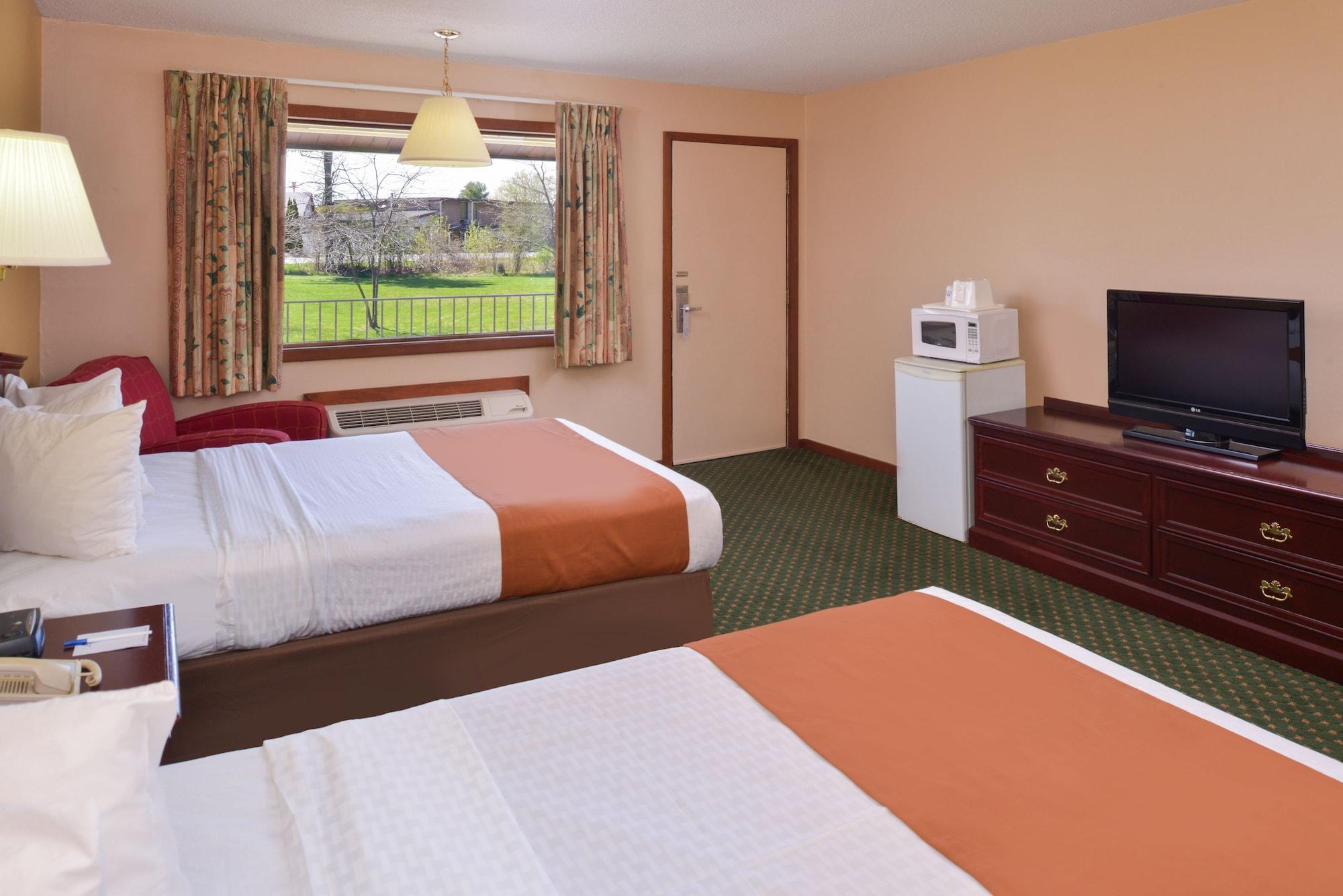 Americas Best Value Inn Plattsburgh Esterno foto