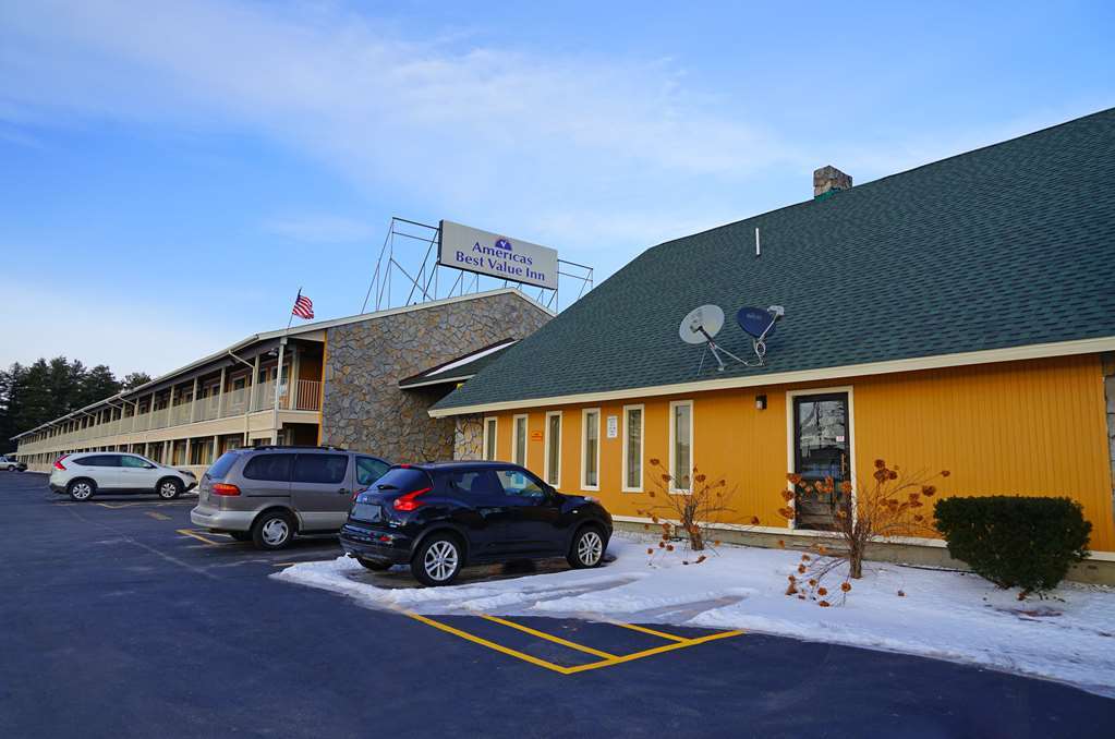 Americas Best Value Inn Plattsburgh Esterno foto